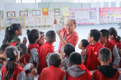 絲路綻藝韻 京和一家親——首都文藝家赴新疆和田文化交流活動紀實